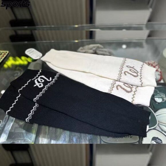 Malbon Ladies Knitted Leg Warmers Golf Accessories - Picture 6 of 6